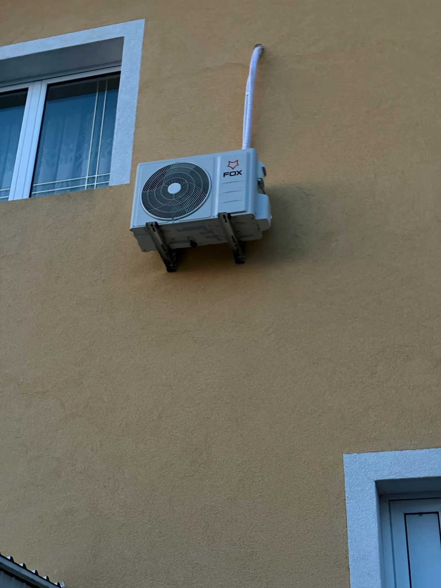 Spoljna jedinica na fasadi